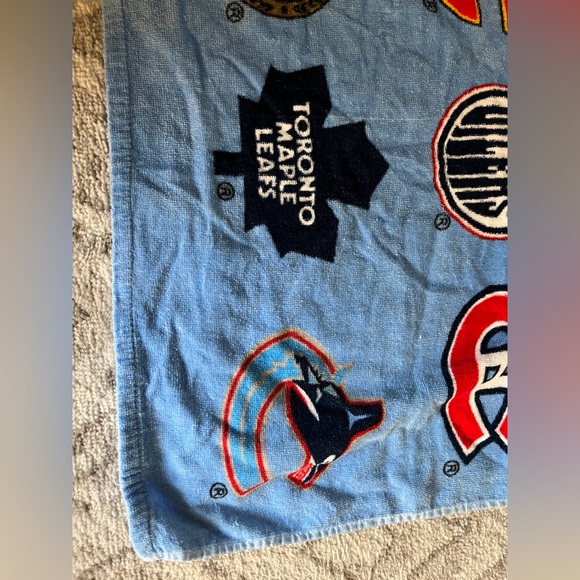 Y2K vintage style NHL hooded pull over towel kids - Picture 3 of 8